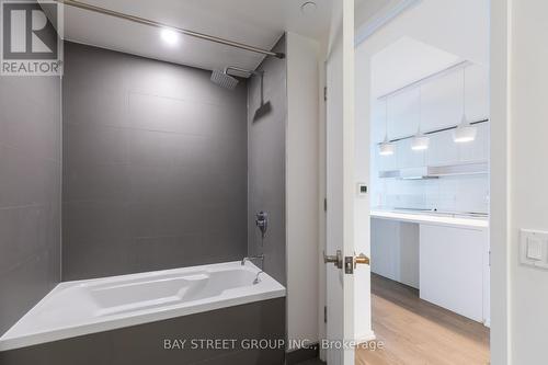 2109 - 5 Soudan Avenue, Toronto, ON - Indoor Photo Showing Bathroom