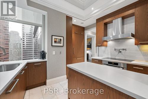 3604 - 311 Bay Street, Toronto, ON - Indoor Photo Showing Kitchen With Upgraded Kitchen