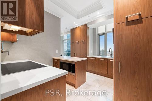 3604 - 311 Bay Street, Toronto, ON - Indoor Photo Showing Kitchen