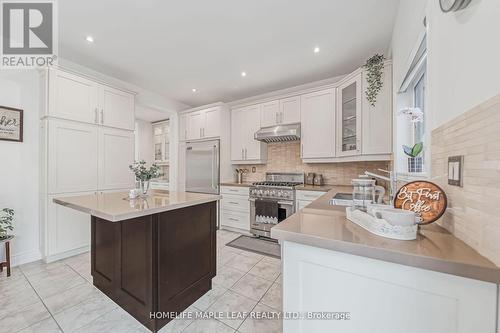 7 Kirkhollow Drive, Brampton, ON - Indoor Photo Showing Kitchen