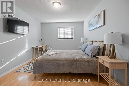 9 Waddington Crescent, Barrie, ON - Indoor Photo Showing Bedroom