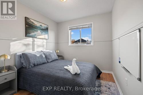 9 Waddington Crescent, Barrie, ON - Indoor Photo Showing Bedroom