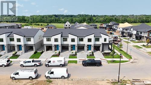 186 Klager Avenue, Pelham (662 - Fonthill), ON - Outdoor With Facade