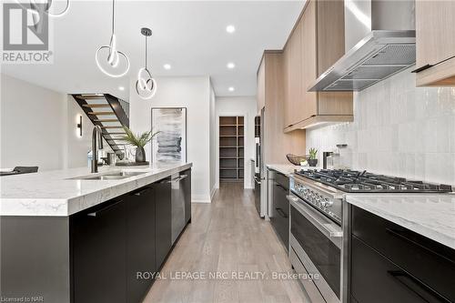 151G Port Robinson Road, Pelham (662 - Fonthill), ON - Indoor Photo Showing Kitchen With Double Sink With Upgraded Kitchen