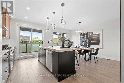 151G Port Robinson Road, Pelham (662 - Fonthill), ON - Indoor Photo Showing Kitchen With Upgraded Kitchen