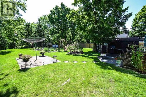 3857 Victoria Avenue, Lincoln (980 - Lincoln-Jordan/Vineland), ON - Outdoor With Backyard