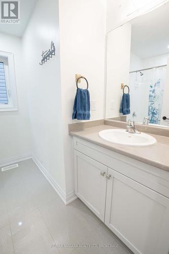 184 Esther Crescent, Thorold (562 - Hurricane/Merrittville), ON - Indoor Photo Showing Bathroom