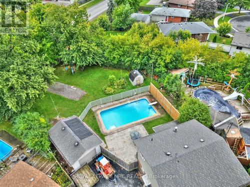 27 Meadowvale Place, Welland (767 - N. Welland), ON - Outdoor With In Ground Pool