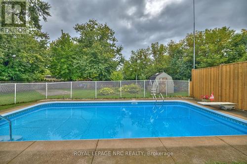 27 Meadowvale Place, Welland (767 - N. Welland), ON - Outdoor With In Ground Pool With Backyard