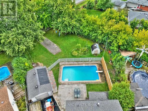 27 Meadowvale Place, Welland (767 - N. Welland), ON - Outdoor With In Ground Pool