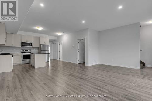 204 - 1015 Terra Verde Way, Kingston (City Northwest), ON - Indoor Photo Showing Kitchen