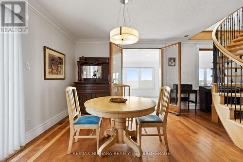 11825 Lakeshore Road, Wainfleet, ON - Indoor Photo Showing Dining Room