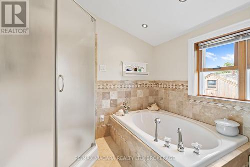 11825 Lakeshore Road, Wainfleet, ON - Indoor Photo Showing Bathroom