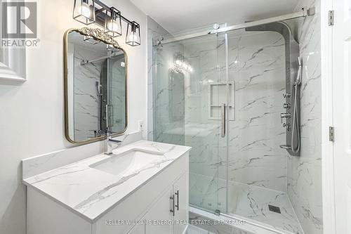 358 Carnaby Court, Oshawa (Centennial), ON - Indoor Photo Showing Bathroom