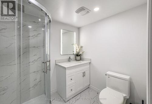 358 Carnaby Court, Oshawa (Centennial), ON - Indoor Photo Showing Bathroom