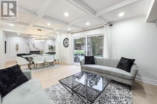 358 Carnaby Court, Oshawa (Centennial), ON - Indoor Photo Showing Living Room