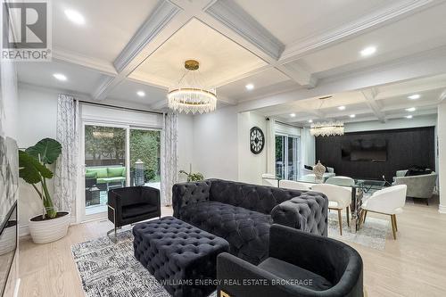 358 Carnaby Court, Oshawa (Centennial), ON - Indoor Photo Showing Living Room