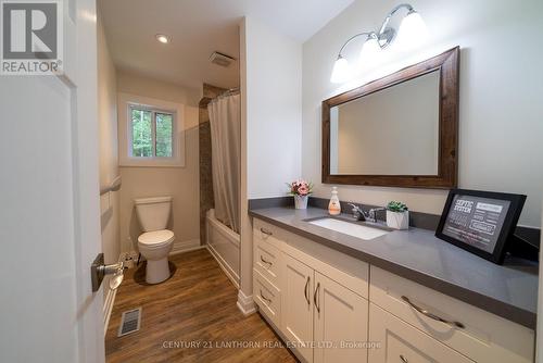 1014 Lyons Gate Lane, North Frontenac, ON - Indoor Photo Showing Bathroom