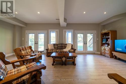 1014 Lyons Gate Lane, North Frontenac, ON - Indoor Photo Showing Living Room