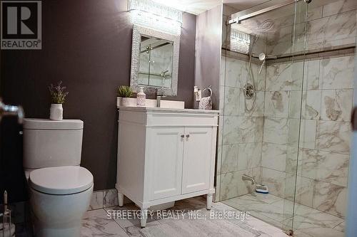 222 Howard Crescent, Orangeville, ON - Indoor Photo Showing Bathroom