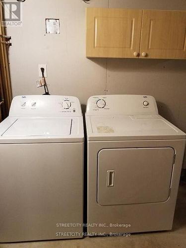 222 Howard Crescent, Orangeville, ON - Indoor Photo Showing Laundry Room