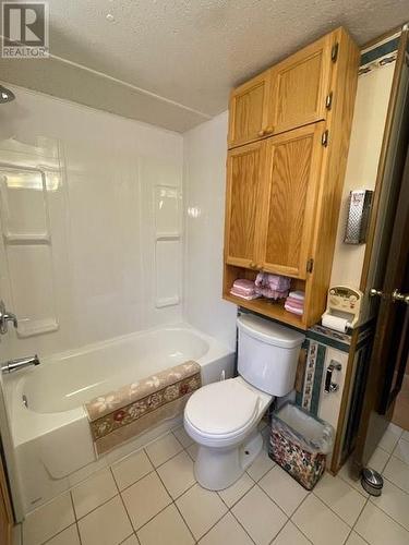 21 Park Avenue, Stephenville, NL - Indoor Photo Showing Bathroom