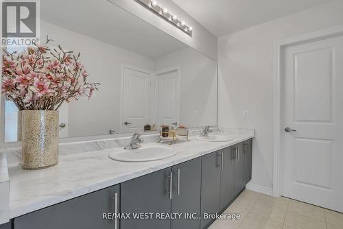 1221 Corby Way, Innisfil, ON - Indoor Photo Showing Bathroom