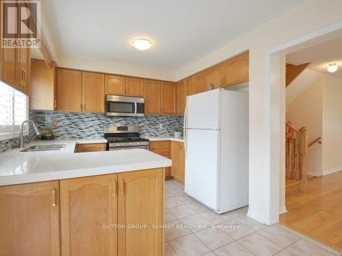 5960 Manzanillo Crescent, Mississauga, ON - Indoor Photo Showing Kitchen