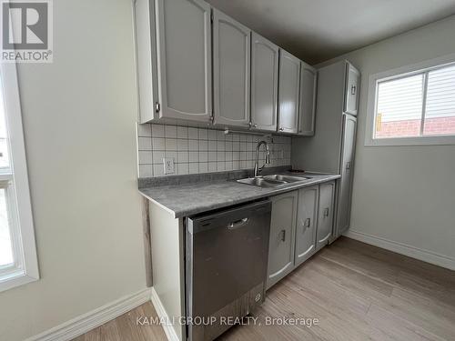 257 London Road, Newmarket, ON - Indoor Photo Showing Kitchen With Double Sink