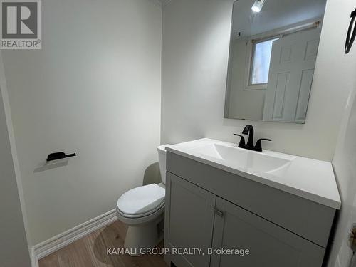 257 London Road, Newmarket, ON - Indoor Photo Showing Bathroom