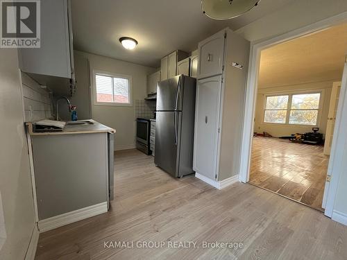 257 London Road, Newmarket, ON - Indoor Photo Showing Kitchen