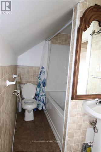 13153 Riverside Drive, South Dundas, ON - Indoor Photo Showing Bathroom