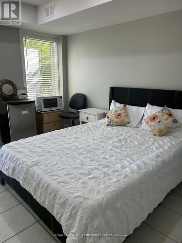 Main - 320 South Park Road, Markham, ON - Indoor Photo Showing Bedroom