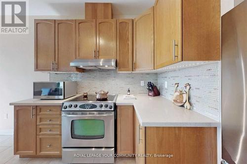 57 - 15 Old Colony Road, Richmond Hill, ON - Indoor Photo Showing Kitchen