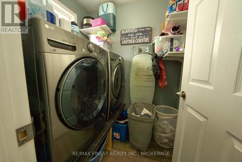 1405 Fisher Court, Kingston, ON - Indoor Photo Showing Laundry Room