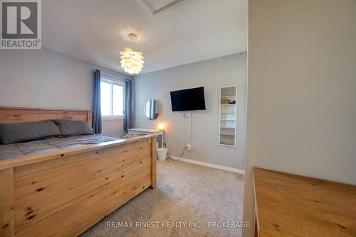 1405 Fisher Court, Kingston, ON - Indoor Photo Showing Bedroom