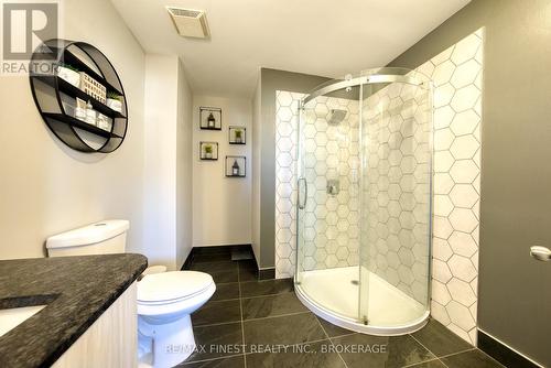 1405 Fisher Court, Kingston, ON - Indoor Photo Showing Bathroom