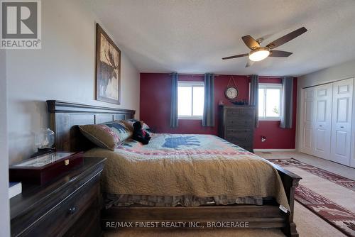 1405 Fisher Court, Kingston, ON - Indoor Photo Showing Bedroom