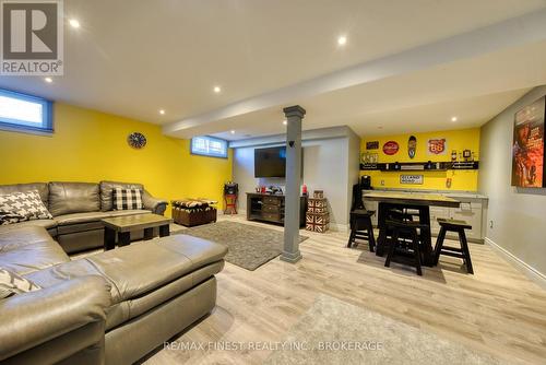 1405 Fisher Court, Kingston, ON - Indoor