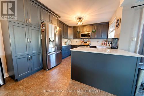 1405 Fisher Court, Kingston, ON - Indoor Photo Showing Kitchen