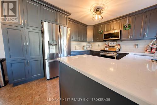 1405 Fisher Court, Kingston, ON - Indoor Photo Showing Kitchen With Double Sink With Upgraded Kitchen