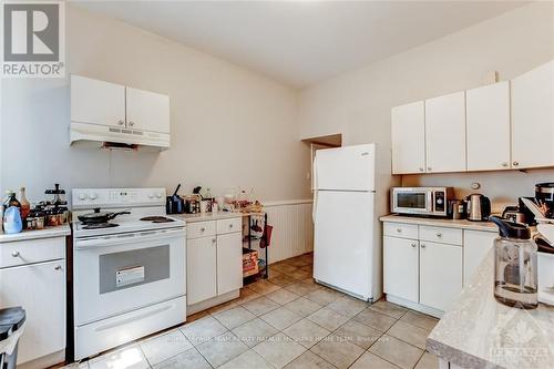 554 Mcleod Street, Ottawa, ON - Indoor Photo Showing Kitchen