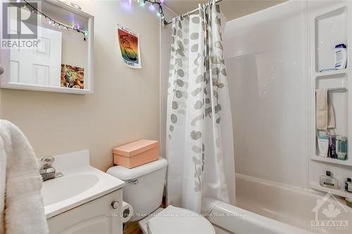 554 Mcleod Street, Ottawa, ON - Indoor Photo Showing Bathroom