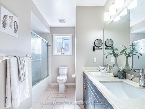 14 Hutton Cres, Caledon, ON - Indoor Photo Showing Bathroom