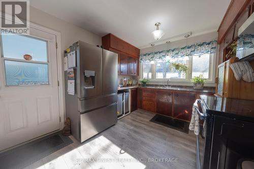 2221 Burbrook Road, Kingston (City North Of 401), ON - Indoor Photo Showing Kitchen