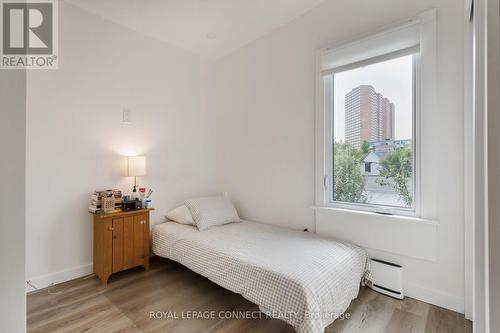 44 Symington Avenue, Toronto, ON - Indoor Photo Showing Bedroom