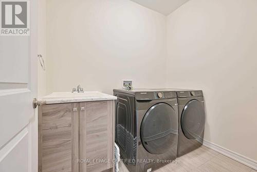 13 Eberly Woods Drive, Caledon, ON - Indoor Photo Showing Laundry Room