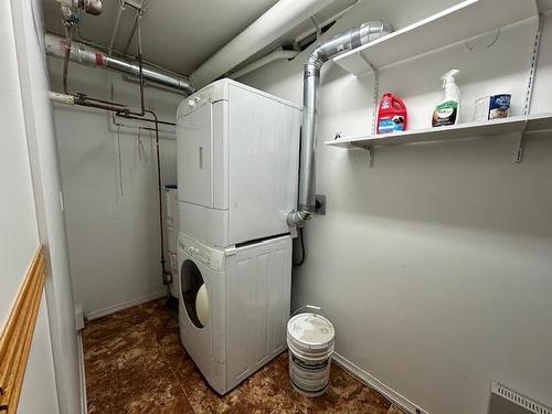 315 145 Fanshaw Street, Thunder Bay, ON - Indoor Photo Showing Laundry Room