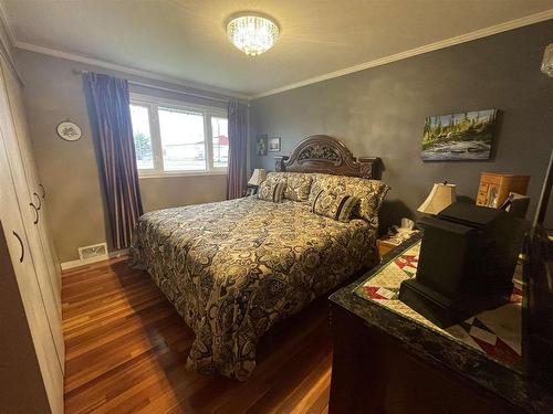 153 Grand Trunk Avenue, Dryden, ON - Indoor Photo Showing Bedroom