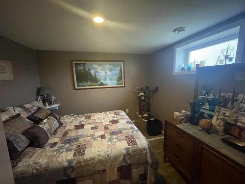 153 Grand Trunk Avenue, Dryden, ON - Indoor Photo Showing Bedroom